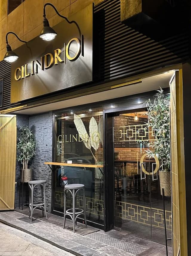 Fachada Restaurante Cilindro