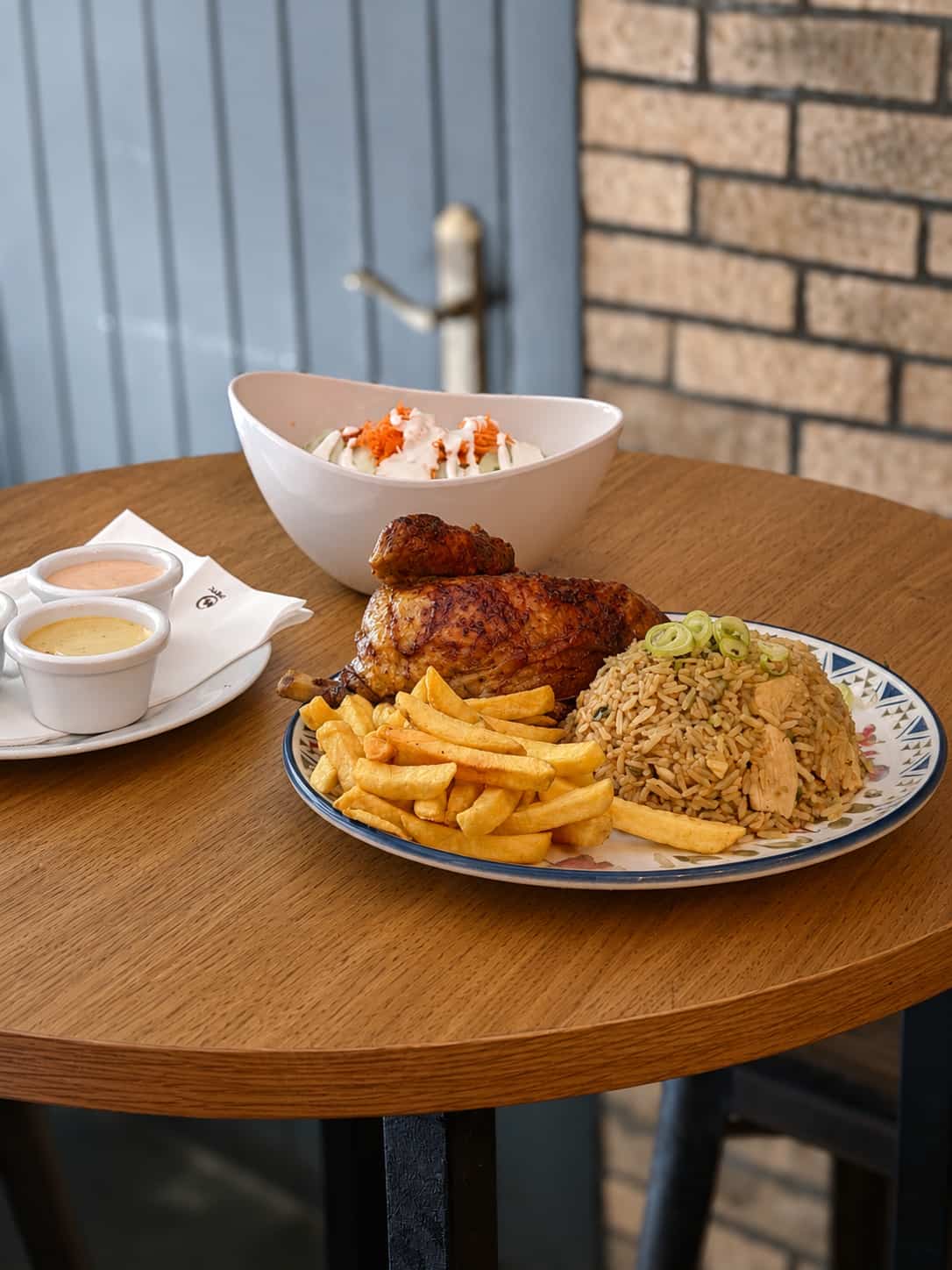 Pollo a la brasa peruano Madrid horno de leña Cilindro